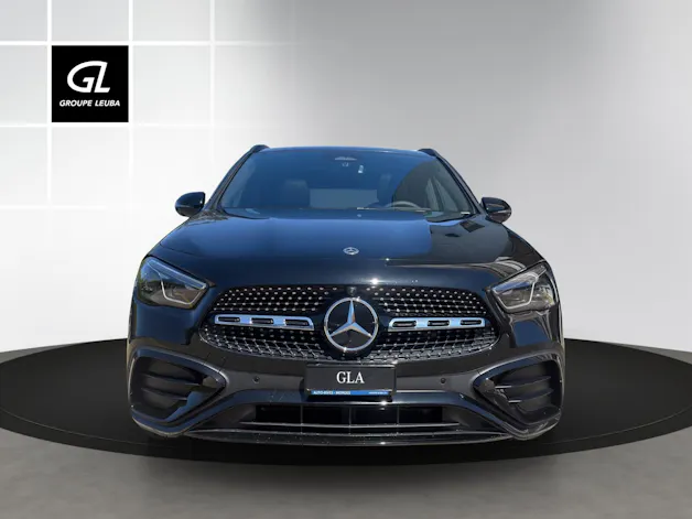 Mercedes-Benz GLA 220 4Matic 8G-DCT
