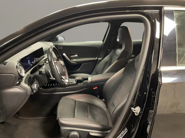 Mercedes-Benz A 250 4matic AMG Line Pre