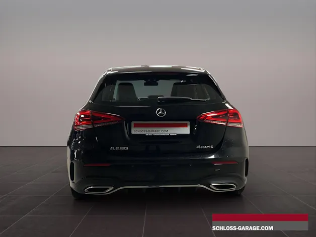 Mercedes-Benz A 250 4matic AMG Line Pre