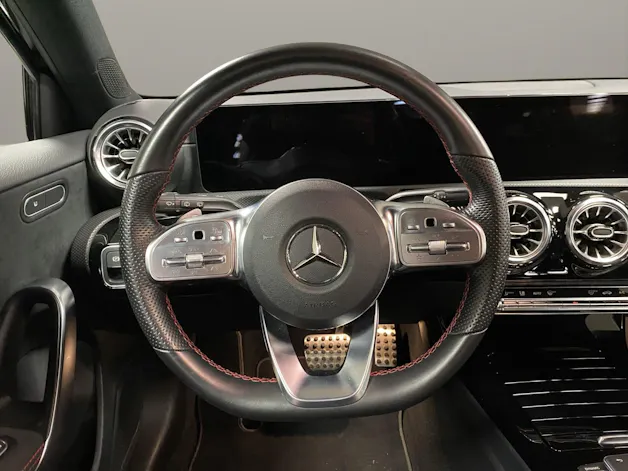 Mercedes-Benz A 250 4matic AMG Line Pre