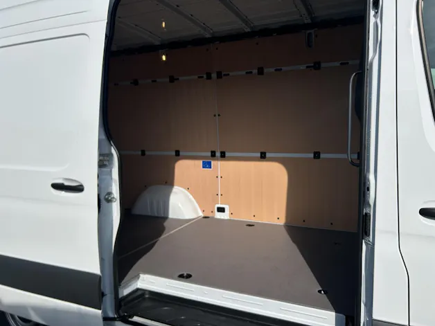 Mercedes-Benz Sprinter 315 CDI Standard 9G-TRONIC FWD