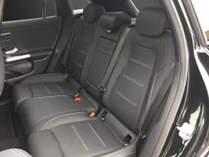 Mercedes-Benz EQA 300 4M Swiss Star