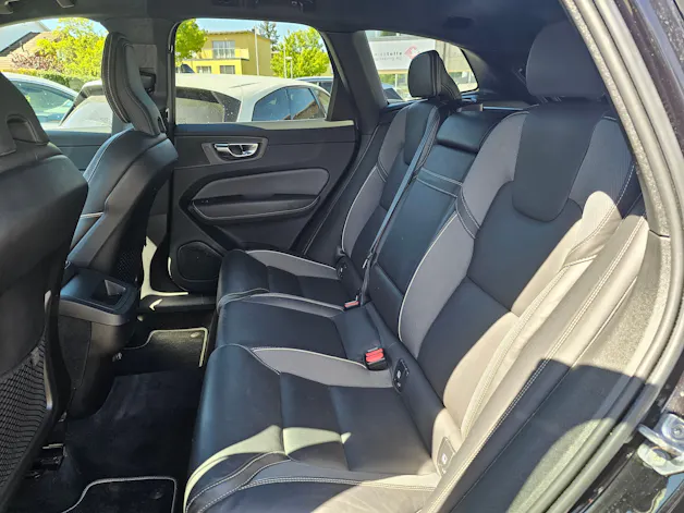 Volvo XC60 2.0 B4 MH R-Design AWD