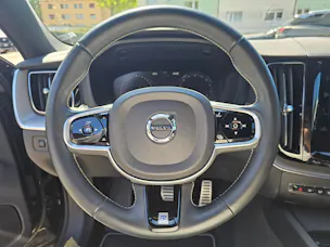 Volvo XC60 2.0 B4 MH R-Design AWD