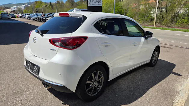 Mazda 2 SKYACTIV-G 90 Mild Hybrid Revolution