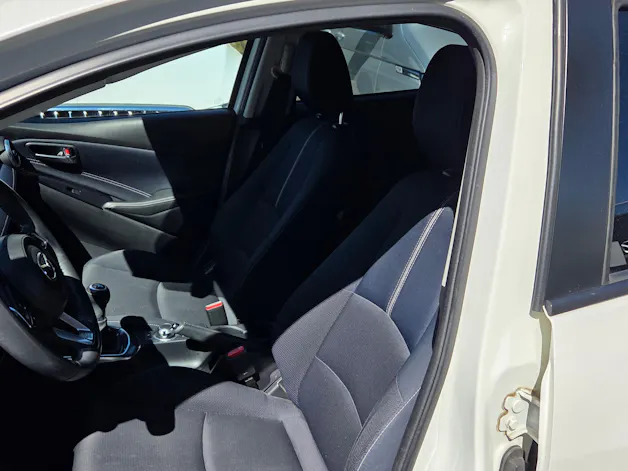 Mazda 2 SKYACTIV-G 90 Mild Hybrid Revolution