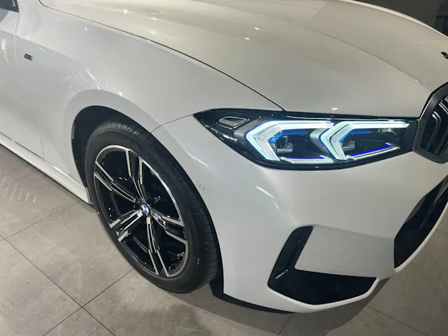 BMW 320d xDrive 48V Touring Steptronic M Sport