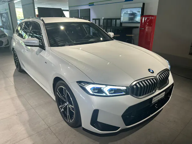 BMW 320d xDrive 48V Touring Steptronic M Sport