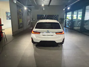 BMW 320d xDrive 48V Touring Steptronic M Sport