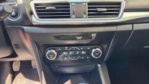 Mazda 3 SKYACTIV-G 100 Ambition