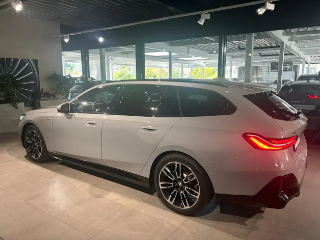 BMW 520d xDrive 48V Touring M Sport Steptronic