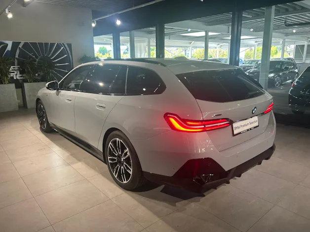 BMW 520d xDrive 48V Touring M Sport Steptronic