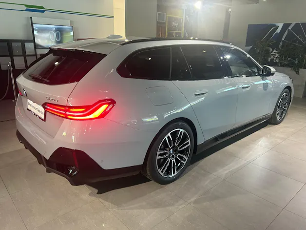 BMW 520d xDrive 48V Touring M Sport Steptronic