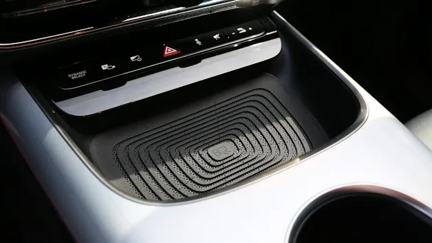 Mercedes-Benz CLA 350 4matic Shooting Brake with EQ-Technology