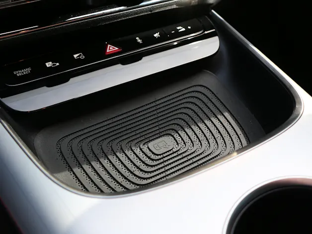 Mercedes-Benz CLA 350 4matic Shooting Brake with EQ-Technology