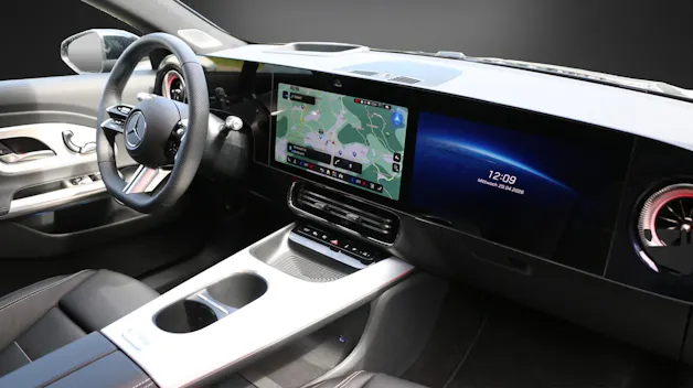 Mercedes-Benz CLA 350 4matic Shooting Brake with EQ-Technology