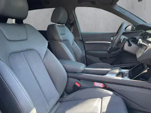 Audi e-tron 55 S Line Black Edition quattro