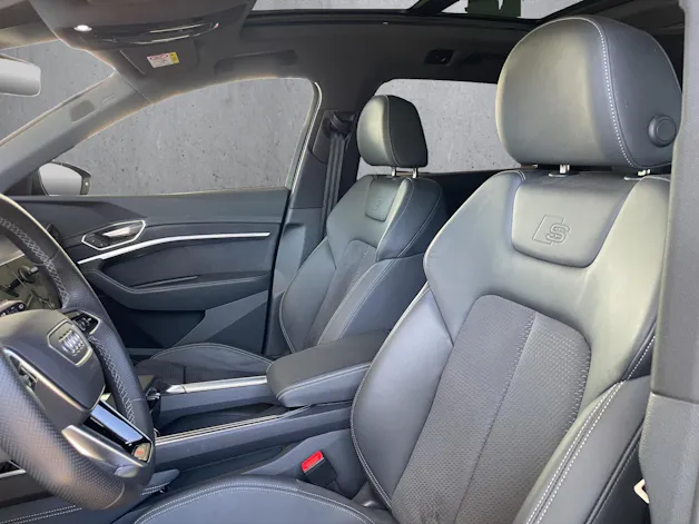 Audi e-tron 55 S Line Black Edition quattro