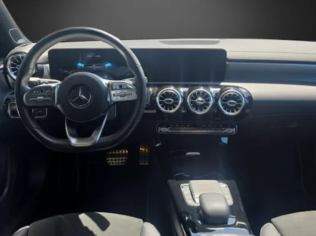 Mercedes-Benz A 250 AMG Line 4Matic