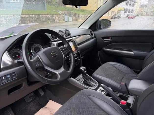 Suzuki Vitara 1.5 HyCompact Top