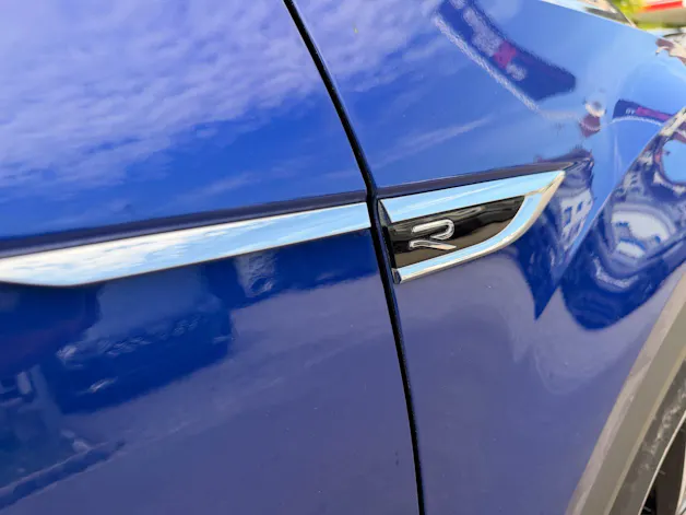 VW T-Roc R 4MOTION BLACK STYLE *** PANORAMAGLASDACH & VIELES MEHR ***