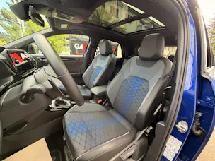 VW T-Roc R 4MOTION BLACK STYLE *** PANORAMAGLASDACH & VIELES MEHR ***