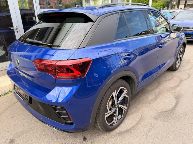 VW T-Roc R 4MOTION BLACK STYLE *** PANORAMAGLASDACH & VIELES MEHR ***