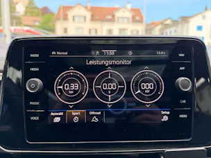 VW T-Roc R 4MOTION BLACK STYLE *** PANORAMAGLASDACH & VIELES MEHR ***