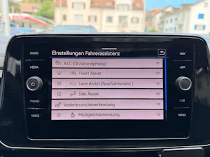 VW T-Roc R 4MOTION BLACK STYLE *** PANORAMAGLASDACH & VIELES MEHR ***