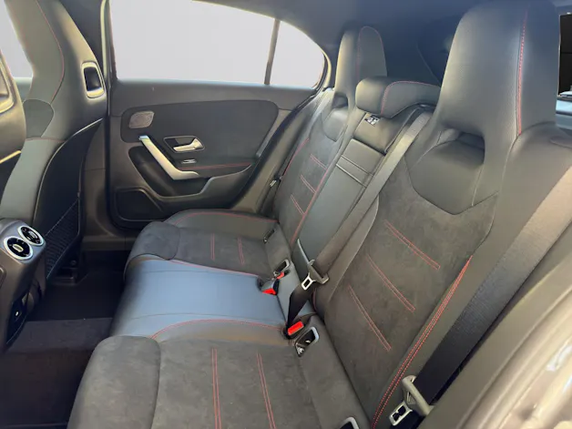 Mercedes-Benz A 220 4Matic 8G-DCT