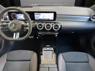 Mercedes-Benz A 220 4Matic 8G-DCT