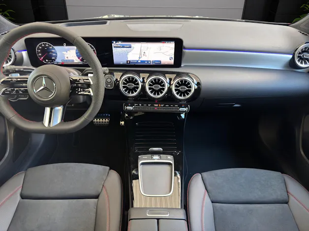 Mercedes-Benz A 220 4Matic 8G-DCT