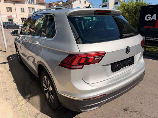 VW Tiguan Move 1.5 TSI DSG *** PANORAMAGLASDACH ***