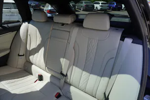 BMW 540i xDrive Touring Luxury Line Steptronic