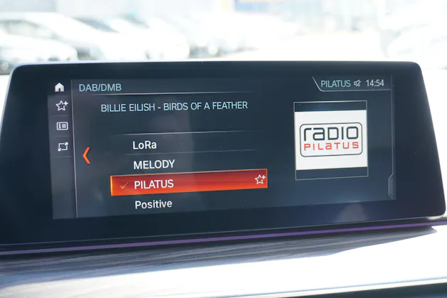 BMW 540i xDrive Touring Luxury Line Steptronic