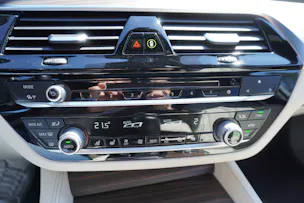 BMW 540i xDrive Touring Luxury Line Steptronic