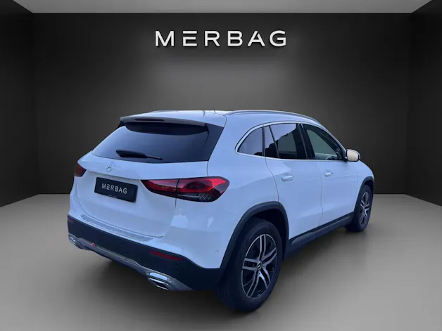 Mercedes-Benz GLA 220d Progress. 4Matic