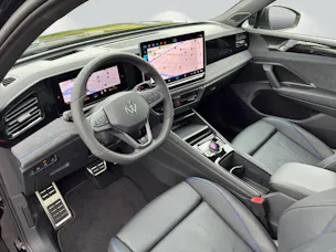 VW Tiguan R-Line Plus