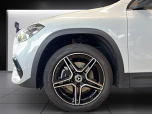 Mercedes-Benz GLA 250e AMG Line 8G-DCT