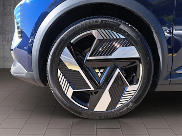 MITSUBISHI ECLIPSE CROSS 9