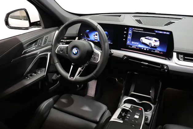 BMW X1 30e xDrive paddles