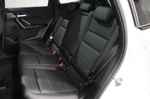 Fahrzeugbild BMW X1 30e xDrive paddles