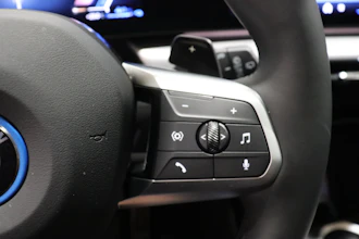 https://vehicle.imgix.net/4290064/40a94f52-6134-4e13-b75b-cf06b24d44df.JPG