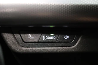 https://vehicle.imgix.net/4290064/ecfdb98a-e550-43f7-9c14-ff8c5d8cd405.JPG