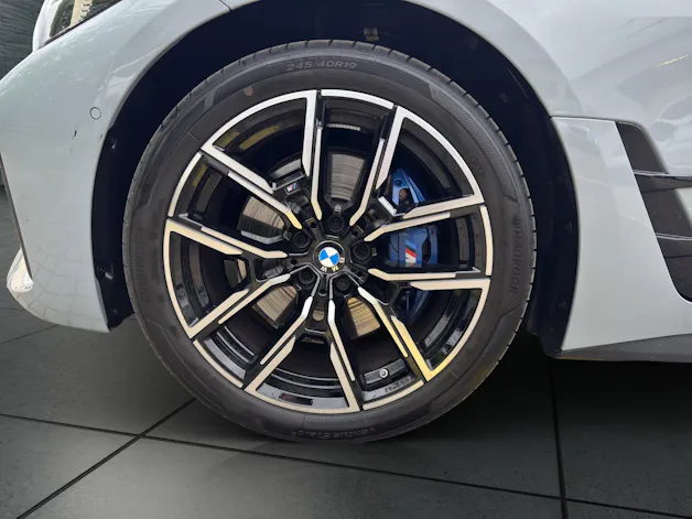BMW M440i xDrive Gran Coupé M Aerodynamikpaket