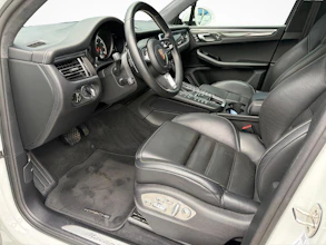 https://vehicle.imgix.net/4290104/5700c963-dab0-4386-a0f1-1011dabacf9f.jpg