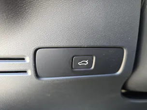 VOLVO XC40 2.0 B4 MH Plus Dark
