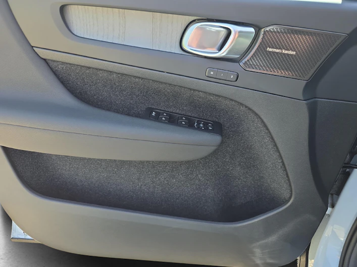 Fahrzeugbild VOLVO XC40