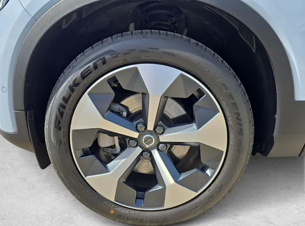 VOLVO XC40 2.0 B4 MH Plus Dark
