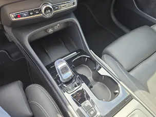 VOLVO XC40 2.0 B4 MH Plus Dark